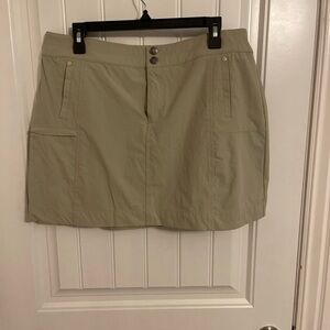 Isis Mini GOLF‎ Skirt 14 khaki tan, 3 Pockets  Zip / Buttons Nylon Spandex